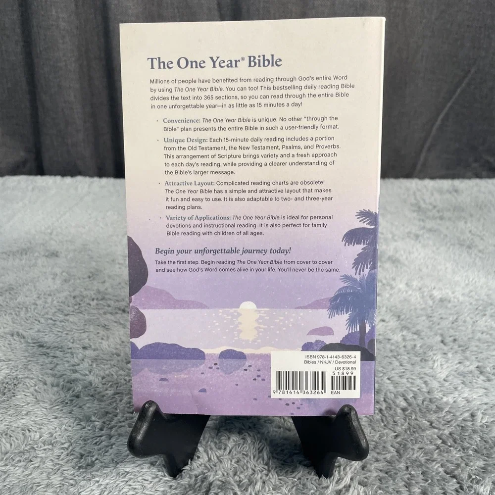 The One Year Bible NKJV (Softcover) the Entire Bible in 365 Readings Daily